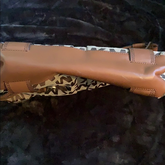 Michael Kors Satchel - Picture 8 of 11